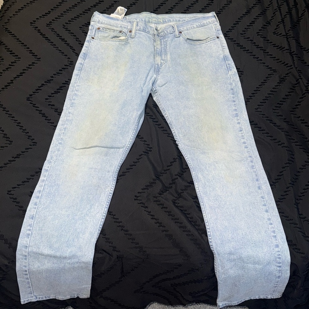 Men’s Levi’s - slightly worn size 33X32